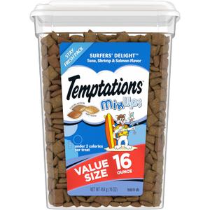 Temptations MixUps Surfer's Delight Flavor Crunchy and Soft Cat Treats, 16 oz. Tub (1 Pound (Pack of 1)) Best By: 10/2025