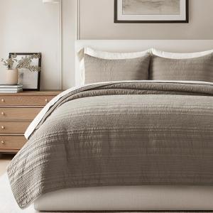 EVERGRACEHOME 100% Cotton Modern Lines Quilt Set King Size, Pre-Washed Soft Striped Coverlet Bedspread, 3 Piece Lightweight Bedding Set for All Season, with 2 Pillow Shams, Stone Taupe | Modern & Timeless, 100% Cotton, Soft, Pre Washed, Oeko-Tex Certified, Lightweight