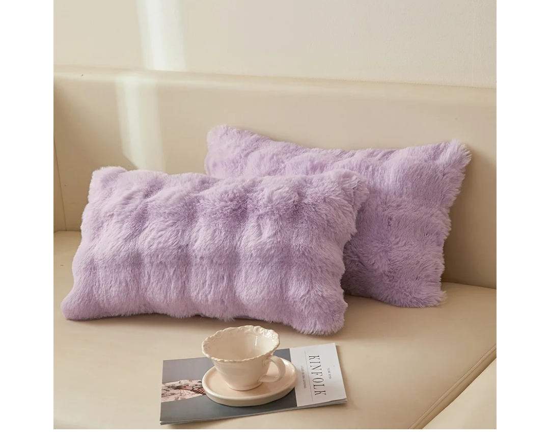 2 Pack Faux Rabbit Fur Lumbar Decorative Throw Pillow Covers 20x25, Plush Shaggy Bubble Cushion Accent Pillow Shams, Light Purple Furry Fuzzy Pillowcases for Couch Office Home Decor, Lavender