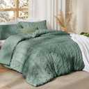Bedsure Tufted Boho Comforter Set Queen Size - Green Boho Bed Set, GentleSoft 3 Pieces Farmhouse-Style Embroidery Bedding, Gifts for Woman, Soft Jacquard Queen Comforter for All Seasons