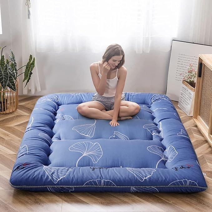 MAXYOYO Leaf Printed Japanese Futon Floor Mattress, Thicken Sleeping Pad Floor Bed Roll Up Camping Guest Mattress Folding Couch Bed, Queen Size