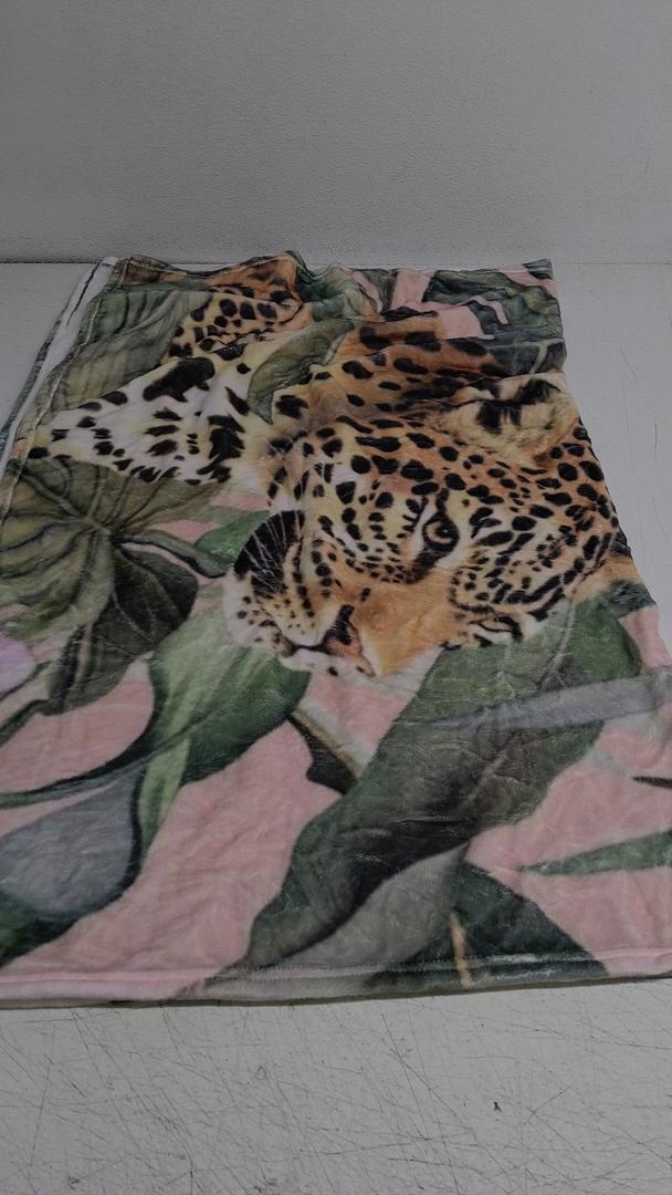 Double-Sided Cotton Woven Throw Blanket with Tassel Jungle Bohemian Style Tapestry Shawl Multi-Function Decorative Throws for Sofa Bed Armchair Camping Blanket Tablecloth Carpet 160x130cm (Cheetah Girl)
