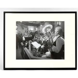 Golden State Art - 16x20 Aluminum Picture Frame - with Mat for 11x14 Photo or Without Mat for 16 x 20 Poster - Real Glass Cover - Simple and Elegant Decor for Wall Mounting - 1 Pack - Black