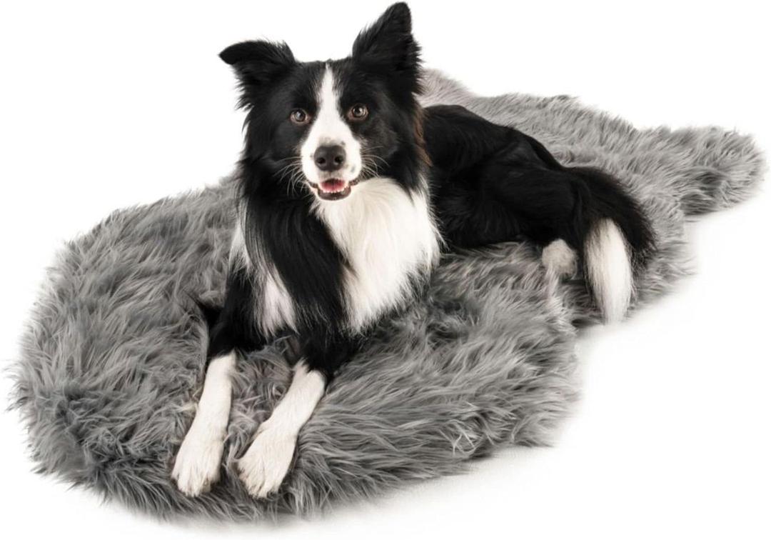 PupRug by Paw.com Faux Fur Orthopedic Dog Bed - Curve Charcoal Grey PupRug by Paw.com Faux Fur Orthopedic Dog Bed - Curve Charcoal Grey