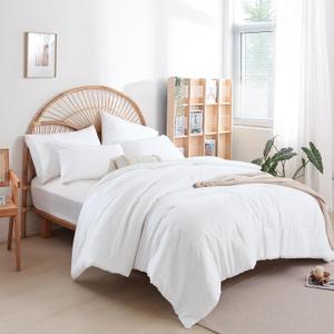 Weigela King Size Comforter Set Soft Microfiber 3 Piece Comforters Set for Men, Women, and Girls White Lightweight Alternative Comforter for All Season (1 Comforter, 2 Pillowcases)