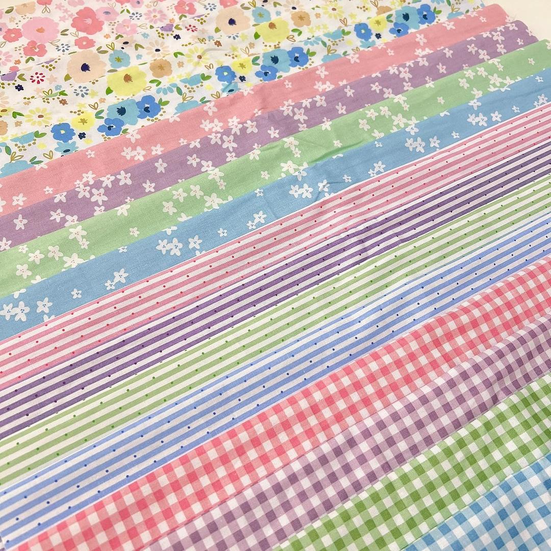 Cotton Fabric DIY Making Supplies Quilting Patchwork Fabric Fat Quarter Bundles DIY for Quilting Cotton Patchwork Cushions (16pcs Mix Flowers, 9.8 x 9.8 inches)