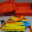 Hot Wheels Toy Car Set, Track Builder Unlimited Playset Fuel Can Stunt Box, 14 Component Parts & 1:64 Scale Vehicle