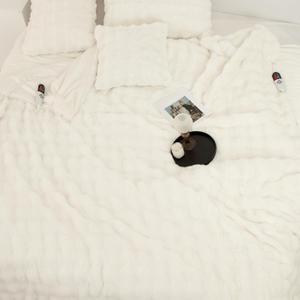 VELLUBAM Faux Rabbit Fur Bubble Queen Size Heated Blanket White  Fluffy Thick Electric Blanket Queen with Dual Control, 6 Heating Levels & 10 Timer Settings, Overheat Protection, Home Decor,84" x 90"