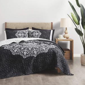 Comfort Spaces Reversible Quilt Set-Vermicelli Stitching Design All Season, Lightweight, Coverlet Bedspread Bedding, Matching Shams, Full/Queen (90 in x 90 in), Ava Medallion Black 3 Piece