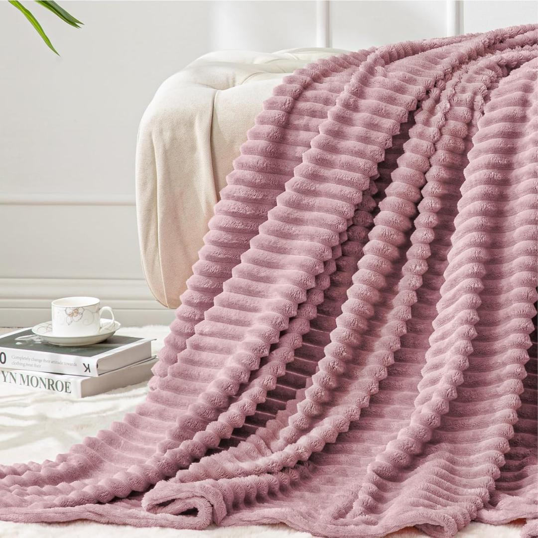 BEDELITE Fleece Blanket Twin Size 3D Ribbed Jacquard Soft and Warm Decorative Fuzzy Blankets Cozy, Fluffy, Plush Lightweight Throw Blankets for Couch, Bed, Sofa(Berry Purple, 60x80 inches)