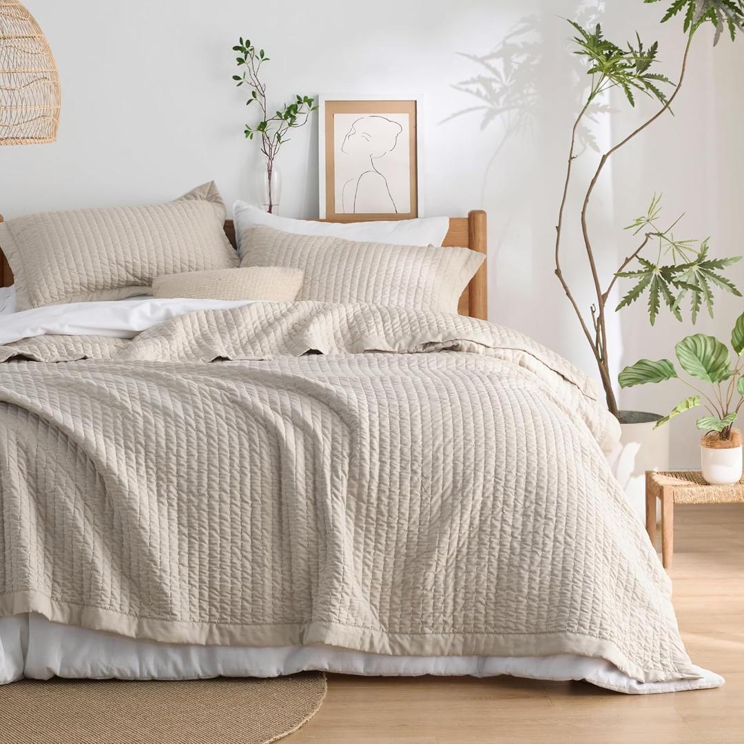 Bedsure Quilts Queen Size - Queen Quilt Bedding Set Bedspread Coverlet Comforter, Lightweight Neutral Striped Bedding, 3-Piece Set with 90"x96" Coverlet & 2 Pillow Shams, All-Season Soft Microfiber