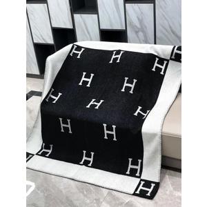 H Blanket Sofa Throw Blanket Soft and Comfortable Blanket Suitable for Sofa and Living Room