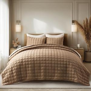 EverGrace Pearl Velvet Quilt King Size Bedding Sets, Luxurious Soft Velvet Comforter Set, Lightweight Box Stitching Oversized Bedspread Coverlet for All Season, with 2 Shams, Camel
