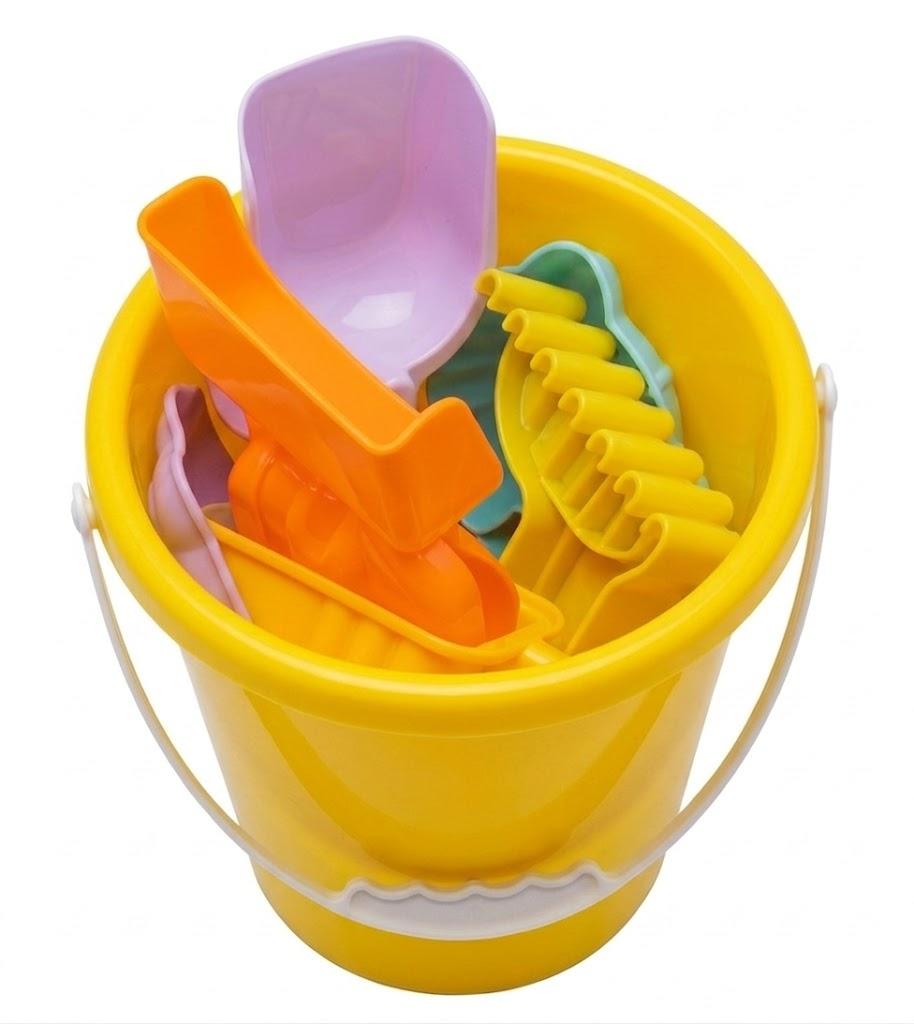Beach Bucket Toy Set 9 Piece 1 Bucket 2 Shovels 1 Rake 5 Sand Molds 4 Pack