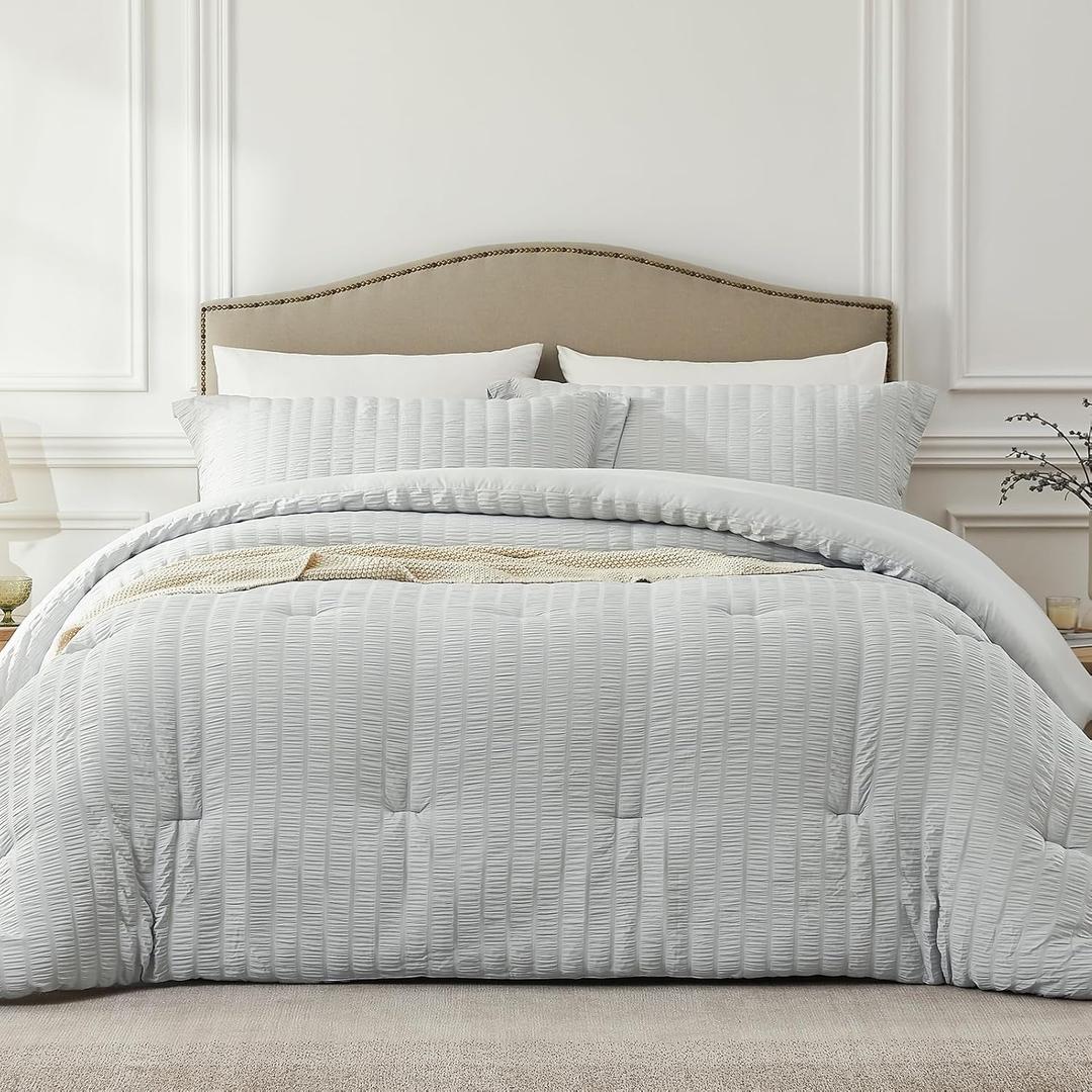Light Grey Twin/Twin XL Comforter Set - 2 Pieces Seersucker Lightweight Bedding Comforter Sets (1 Soft Fluffy Comforter & 1 Pillowcase) - All Seasons Cozy Modern Bed Sets for Women Men (Twin (68''*90''))