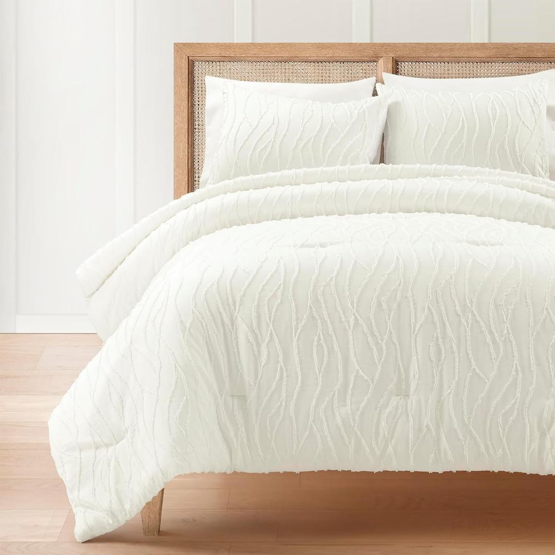 Lush Decor Jacquard Wave Comforter Set, 3 Piece Set, King/California King, Soft White - Textured Bedding Set - Tufted Clip Jacquard Design - White Comforter - Cottage & Coastal Bedroom Decor