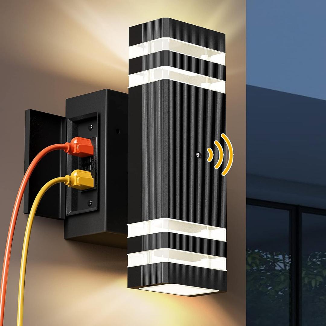 Outdoor Porch Lights with Outlet, Dusk to Dawn Porch Light Wall Light Fixture Waterproof Outdoor GFCI Outlet Outside Porch Wall Light Fixture for House Front Door Patio Garage Hallway