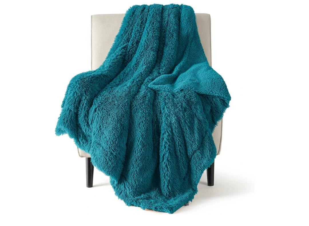 Bedsure GentleSoft Fluffy Turquoise Teal Throw Blanket, Teal Decor Cozy Gifts for Women Men, Soft Fuzzy Sherpa Fleece Plush Thick Warm Faux Fur Throws for Couch, Aqua Blanket Gifts for Mom, 50x60