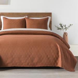 HORIMOTE HOME Burnt Orange Queen Size Quilt Set - Soft Microfiber Bedspread with 2 Shams, Lightweight & All-Season Geometric Coverlet for Cozy Bedding, Full/Queen