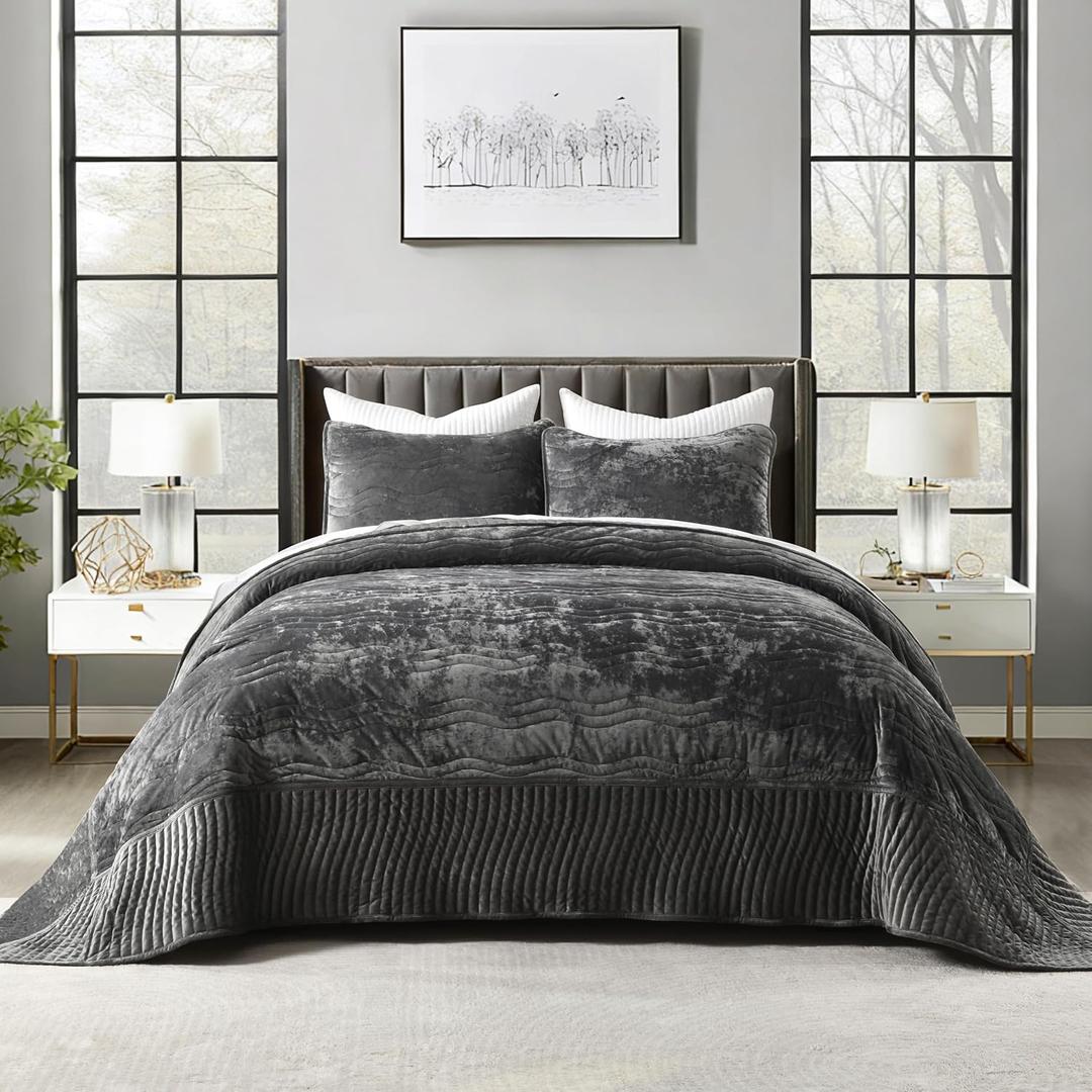 Velvet California King Size Quilt, Oversized California Comforter Set Grey Bedding Set (118*106) with 2 Pillow Shams, Luxurious Quilt Set,All-Season 3 Pieces