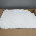 Bedsure Quilts Queen Size - Lightweight Bedspreads Queen Size with Classic Honeycomb Quilting, Soft Quilt Bedding Set, White Comforter Set Coverlet for All Seasons with 2 Pillow Shams (90" x 96")