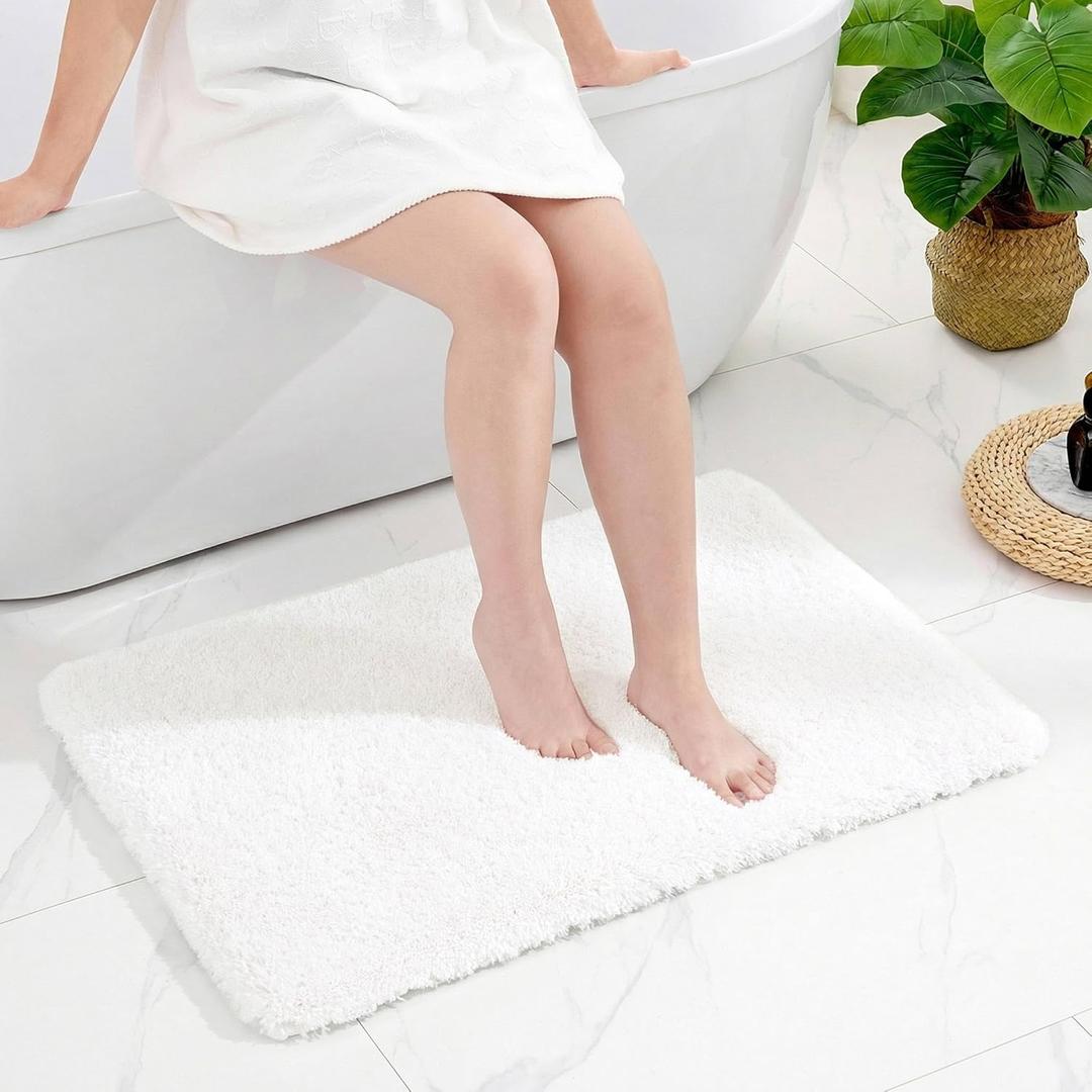 Disolla White Bathroom Rug 24x36 - Non-Slip Plush Thick Bath Mat, Highly Absorbent & Ultra Soft Fluffy Floor Mat, Machine Washable for Shower and Tub