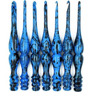 Wooden Crochet Hooks for Arthritic Hands - Set of 7 | 4mm to 10mm - Ergonomic Soft Grip Handle Engraved with Sizes - Crochet Hooks Set for Crocheting Yarn - Beautiful Gift for Her (Set of 7, Blue)