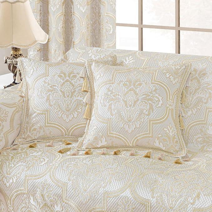 Loom and Mill Elegant Damask Table Runner 24"x20" Long, Jacquard Floral Design Table Cover