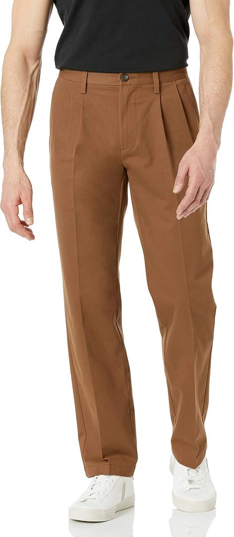 Amazon Essentials Men's Classic-Fit Wrinkle-Resistant Pleated Chino Pant, (36W x 32L, Dark Khaki Brown)
