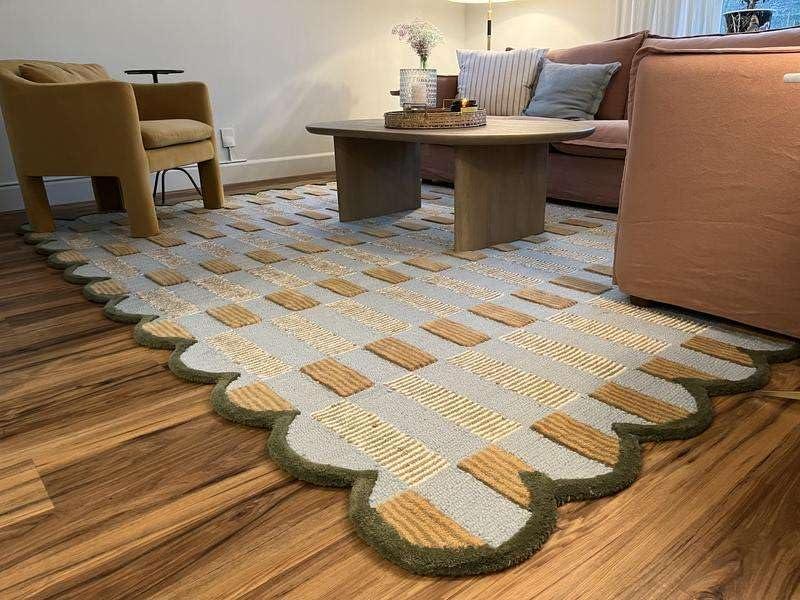 Hand-Tufted Scalloped Wool Area Rug | New Zealand Wool, Soft & Durable Decorative Carpet for Living Room & Bedroom (6X9_Cream & Green)