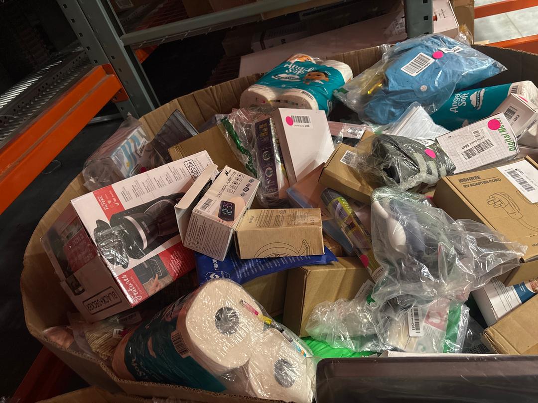 Pallet of Appears New Small Items