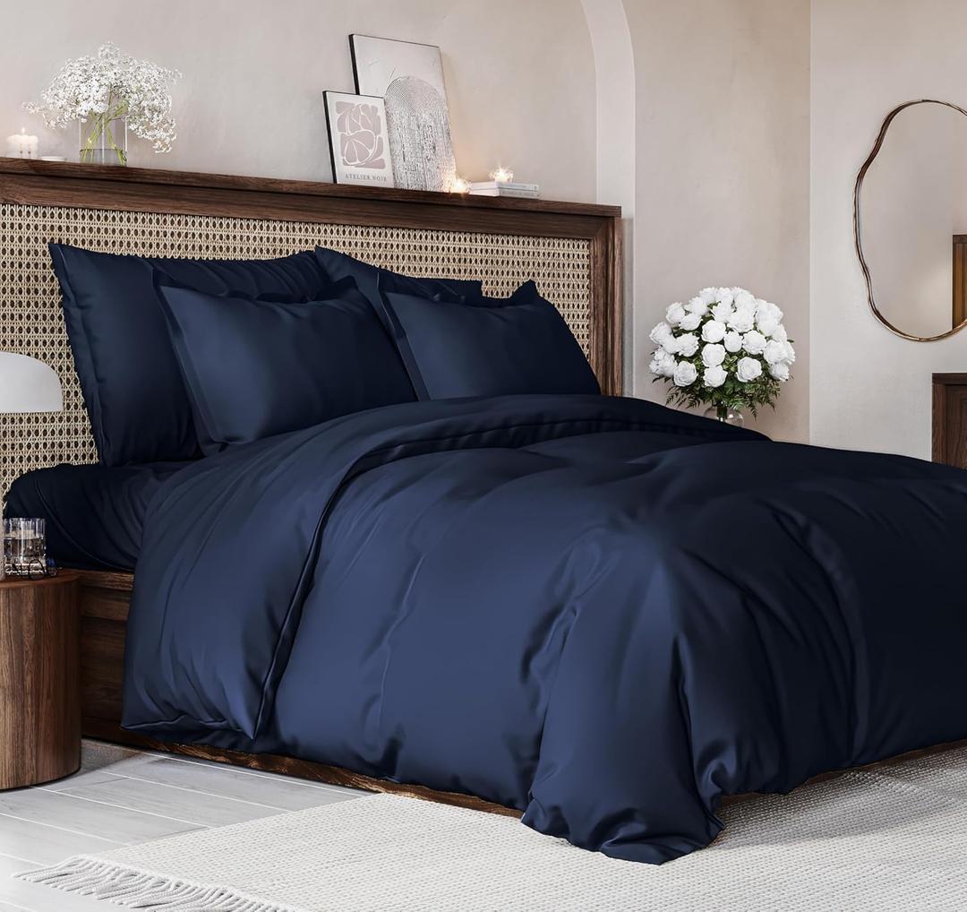 Duvet Cover Queen Size Set - Extra Soft Queen Size Duvet Cover 90 x 90 with 2 Pillow Shams - Hotel Luxury Easy Care and Fade Free w/ Zipper Closures & Ties - Comfy Breathable Bedding Set (Navy Blue)
