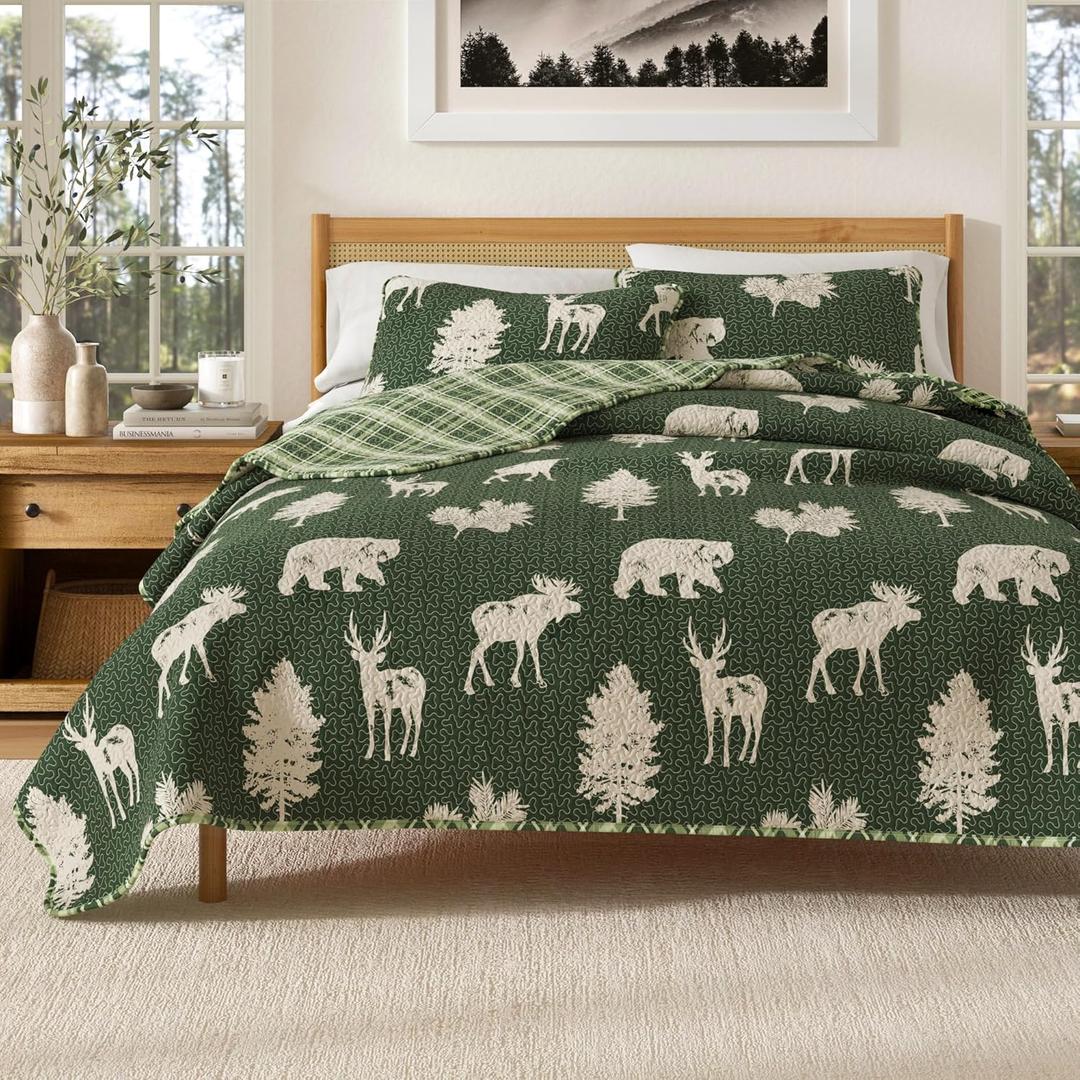 Great Bay Home Lodge Bedspread Twin/Twin XL Size Quilt with 1 Sham. Cabin 2- Piece Reversible All Season Quilt Set. Rustic Quilt Coverlet Bed Set. Rio Ridge Collection (Forest Green)