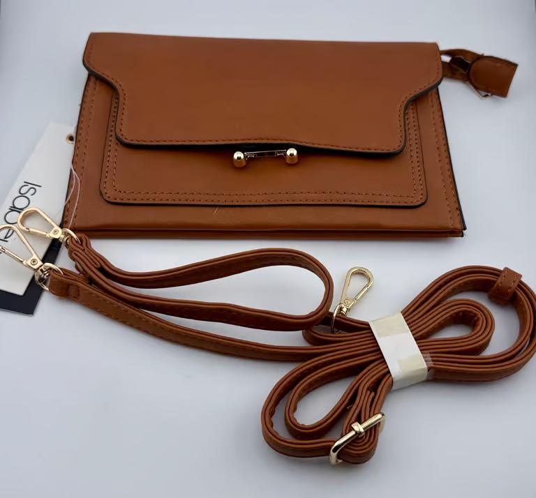 Isabelle Red Slim Purse (Red)