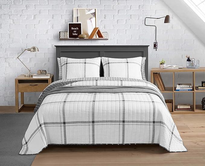 Nautica - Queen Quilt Set, All Season Cotton Bedding with Matching Shams, Lightweight & Reversible Fleetville Grey/White, Queen