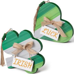Jetec 2 Pcs Rustic St Patricks Day Table Decorations Green Shamrock Wooden Desk Spring Decors Set Irish Theme Heart Clover Centerpieces with Beads for Home Office Luck Gifts for Friends Family