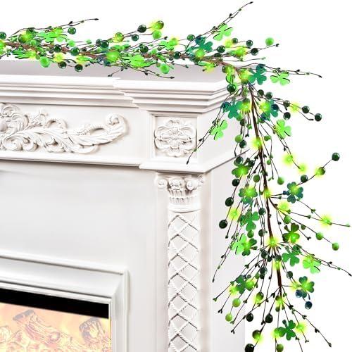 St Patrick's Day Garlands with Wooden Shamrock Clover St Patrick's Day Decorations with Berries Artificial Green Irish Garlands for Home Irish Party Decoration