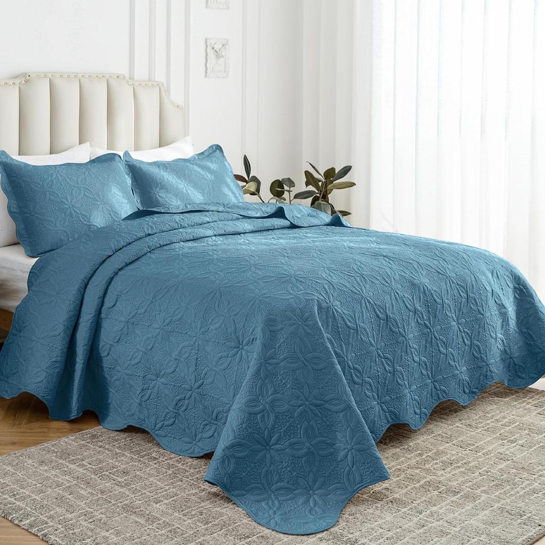 Full/Queen Size Quilt Set 3 Pieces, Soft Lightweight Summer Bedspread, Reversible Microfiber Bed Coverlet for All Seasons, Spa Blue, Floral Pattern (1 Quilt, 2 Pillow Shams)