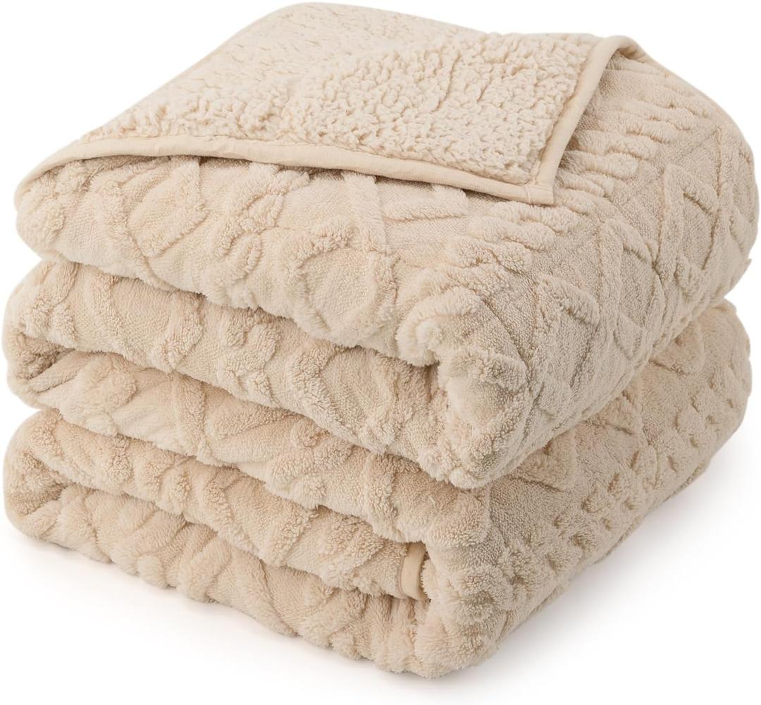 Weighted Blanket Queen Size 15lbs, Classy Soft Jacquard Sherpa Weighted Blankets for Sleep Natural and Calming, Fluffy Cozy Sofa Bed Blanket for Winter, Beige, 60 x 80 inches