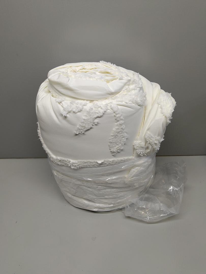 Bed Bedding White 2 Pillow cases Included Queen Sized, 7' x 7'