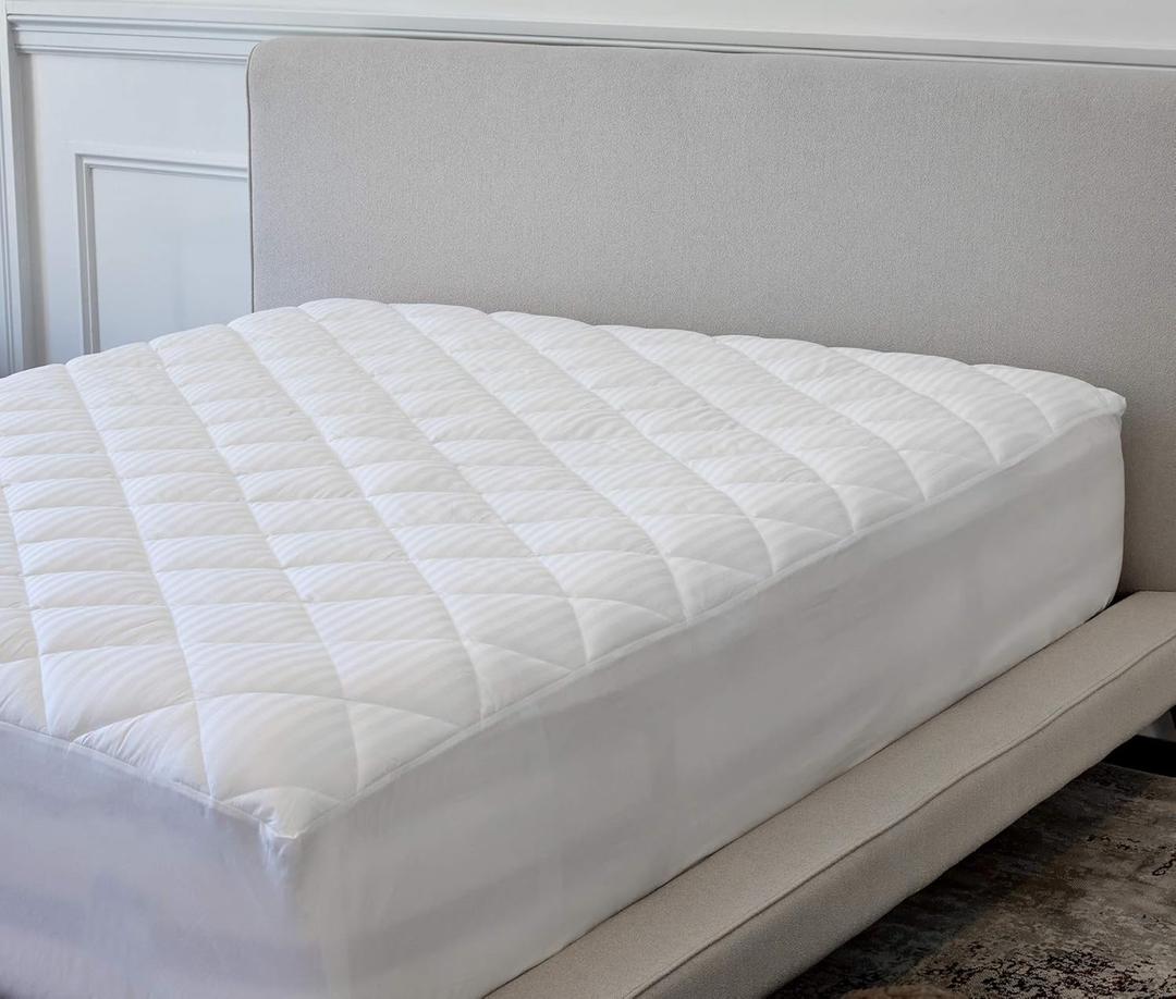 St. Regis Hotels Mattress Pad - Quilted Mattress Topper - Fits Mattresses Up to 18" - King (78" x 80" x 18")