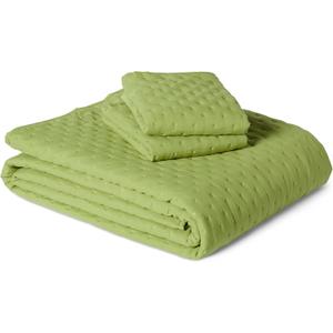 Amazon Basics Brushed Microfiber Quilt Set, Extra Soft with Natural Texture, 3-Piece, Queen/Full, Green