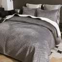 tohrisa King Size Velvet Quilt Set, Ultra Soft 3 Pieces Bedding with 2 Pillow Shams, Lightweight All Seasons Reversible Coverlet Bedspread with Plaid Quilting, Grey/White 108x96 Inches, KING/CAL.KING