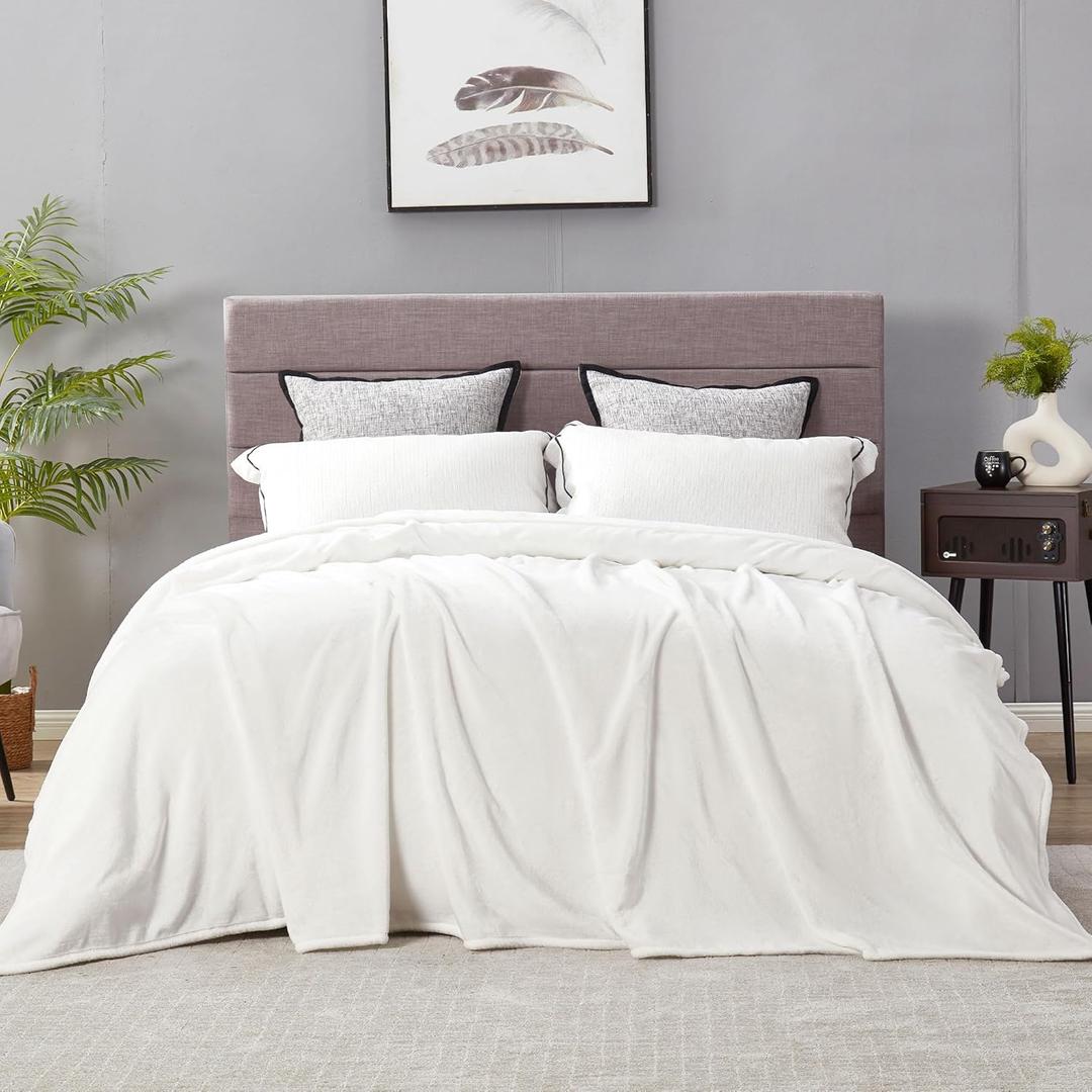 DREAMNINE Extra Large Solid Soft Comfy Fluffy Fleece Bed Blanket King Size 90" x 108", Luxury Decorative Fuzzy Blankets for Bedroom, Big Cozy Shaggy Warm Flannel Blanket for Winter Autumn Pet, White