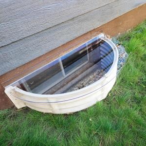"Just Cover It" UV Resistant Window Well Cover, Clear Polycarbonate Well Cover  Easy Installation Rust-free Aluminum Bracing, UV-Resistant & Debris Protection Basement Window Well Covers, 40"W x 17"L