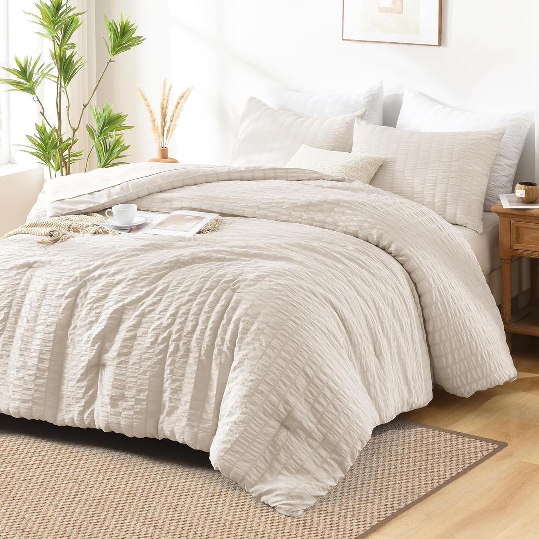 AveLom Beige Seersucker King Comforter Set (104x90 inches), 3 Pieces-100% Soft Washed Microfiber Lightweight Comforter with 2 Pillowcases, All Season Down Alternative Comforter Set for Bedding