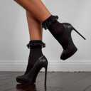 Diem Lace Ruffle Anklet Socks (One Size, White)