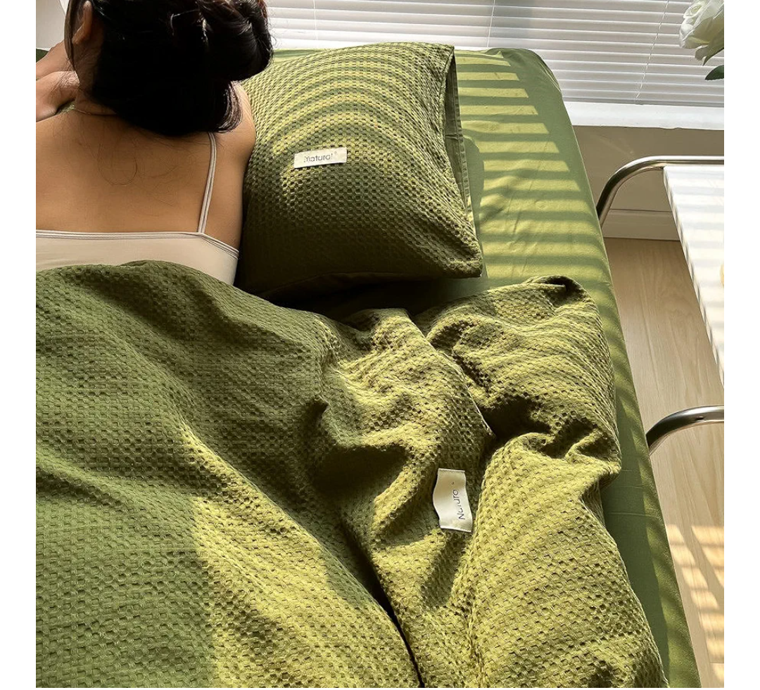 Duvet Cover Set King Size (104 X 90 Inches) 3 Pieces,Super Soft Yellow Knitted Waffle Texture and Washed Microfiber Quilt Cover,with Zipper Corner Ties (Dark Green, Queen(90''x90''))