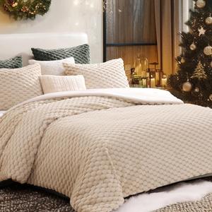 CASAAGUSTO Fluffy Queen Comforter Set, Burgundy Luxury Rabbit Faux Fur Comforter Set Queen Size, 3 Pieces Soft Fuzzy Warm Bedding Set for Winter Autumn, Thick Plush Bed Comforter with 2 Pillowcases, Beige