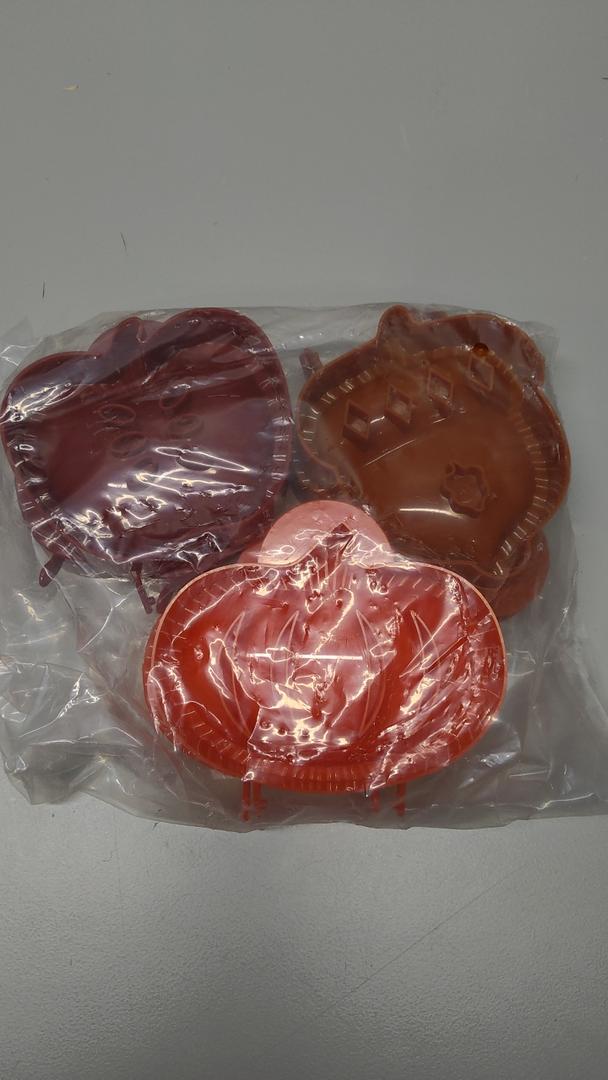 Dough Presser Pocket，Mini Pie Molds,OneHanded Cookie Maker, 3 Shape Christmas Handmade Pie Molds. (Autumn handdispatched)